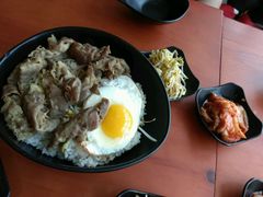 烤牛肉盖饭-HONGA HONGA雄家(曹路店)