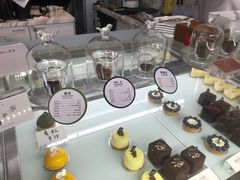 -UNI UNI(环亚凯瑟琳店)