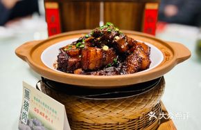 Braised Black Pork in Brown Sauce
