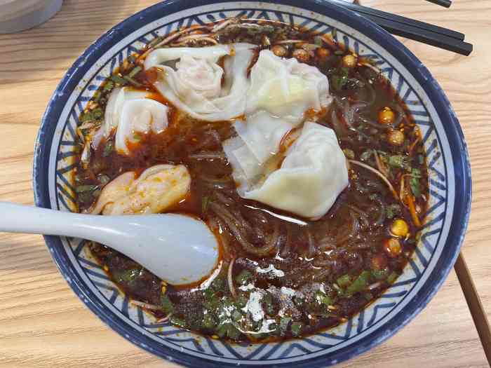 鸳鸯抄手(九方购物中心店)-"「鸳鸯抄手」位置在九方购物中心负一楼