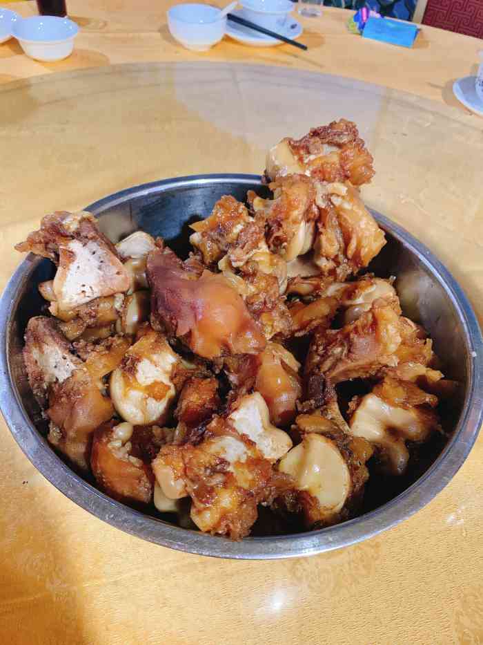 伟记牛蹄(道滘店)-"下班跟几个朋友过来伟记,这里挺大的,很有.