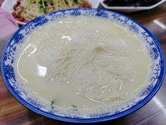 -雪琴面馆富安特色鱼汤面(城中花园店)