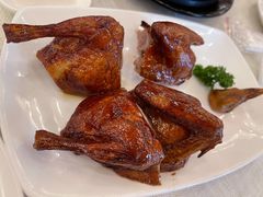 脆皮烧乳鸽-御宝轩(益丰·外滩源店)