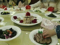 -山明水秀大饭店