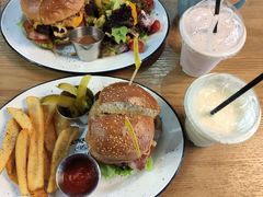 德国盘肠汉堡-HELLO 27 意面·沙拉·帕尼尼