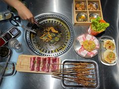 -马路牙子烧烤音乐酒馆(望京店)