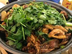 -芳村榕树头叹佬鸡煲(体育西店)