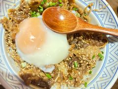 温泉蛋牛肉盖饭定食-白石的深夜食堂(济南万象城店)