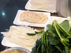 -老北京热气涮羊肉·小龙虾·烤鱼(呼玛路店)