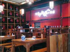 大堂-先启半步颠小酒馆(白麓里店)