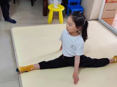 -小荧星艺校(浦东中环分校)