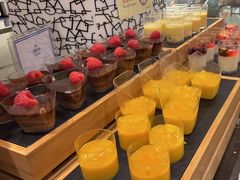 -广州万富希尔顿酒店·感趣自助餐厅·金秋蟹宴生蚝海鲜刺身烧烤