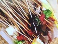 -马路边边串串香形象店(磐石路店)