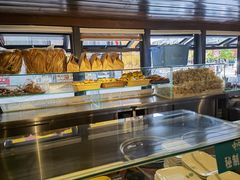 面包甜点陈列柜-中阿兰牛肉面(悦海新天地店)