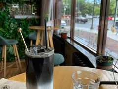 靠窗位-ZING COFFEE 镜咖啡