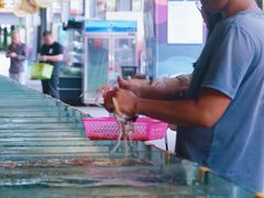 -三亚火车头万人海鲜广场