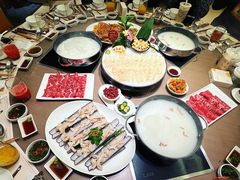 加拿大象拔蚌-協成海鮮火鍋(老店)