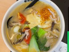 -蒙自源米线大王(东站店)
