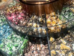 -Laderach 莱德拉(上海环贸iapm店)