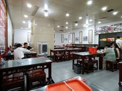 -牛一嘴·兰州牛肉面·大盘鸡(财富中心店)