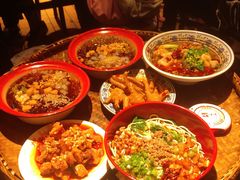 老妈冷吃兔-爆炸头阿姨小四川正宗川味小吃(无任何分店)