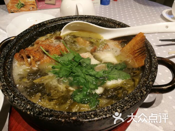 石锅酸菜东星斑