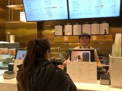 -奈雪的茶(湖滨银泰in77C区PRO店)