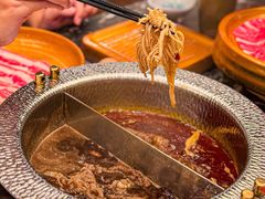 -牛YO寿喜烧·铁板烧和牛火锅自助(市府恒隆店)