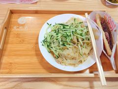 麻酱凉皮-驴世家驴肉火烧·凉皮·胡辣汤(五道口店)
