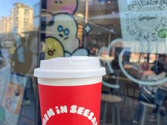 栀子花梨香拿铁-Seesaw Coffee(苏州中心店)