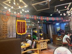 大堂-顶顶汤火牛排火锅·经典铜锅涮肉