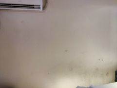 -Zsmart智尚酒店(上海轻纺市场定边路地铁站店)