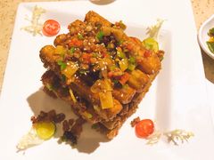 -铜锣湾·有麝自然香(重庆新天地店)
