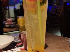 冰爽百香果苏打-杯子红牛排(创意产业园店)