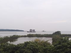 -亮河湾山庄