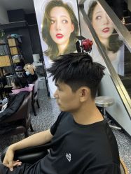 -藤野造型专业烫染接发