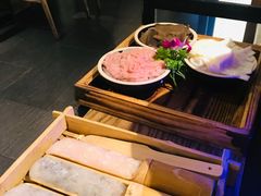 -尚尚仙·酸汤猪手·猪肚鸡火锅(华联万柳购物中心店)