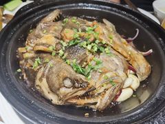 蒜烧蝶鱼头-韩邦朝天锅