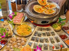 -围炉肉舍•炭烤活鳗•丹东海鲜烤肉(步行街店)