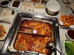 -海底捞火锅鲜切牛肉主题店(长寿路店)