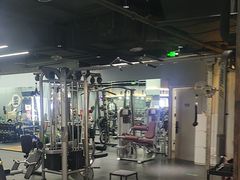 -VLines耀能运动24小时·月付制健身(京广桥店)