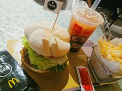 -麦当劳(新王府井店)