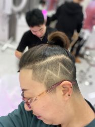 -So·So卡凡 