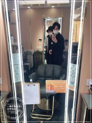 -一東造型烫发染发