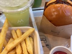 -M Stand(南京新街口金鹰店)