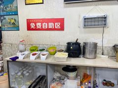 自助调料区-铜元老码头鳝鱼火锅