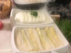 -左庭右院鲜牛肉火锅(浦江欢乐颂店)