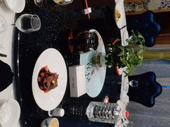 -香山湖家家宴(中山陵店)