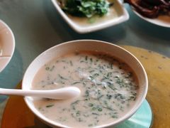 -湖泉水云间餐厅·弥勒地道菜(B座店)