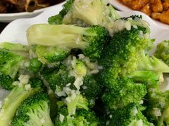 蒜蓉西兰花-来顺成饭庄